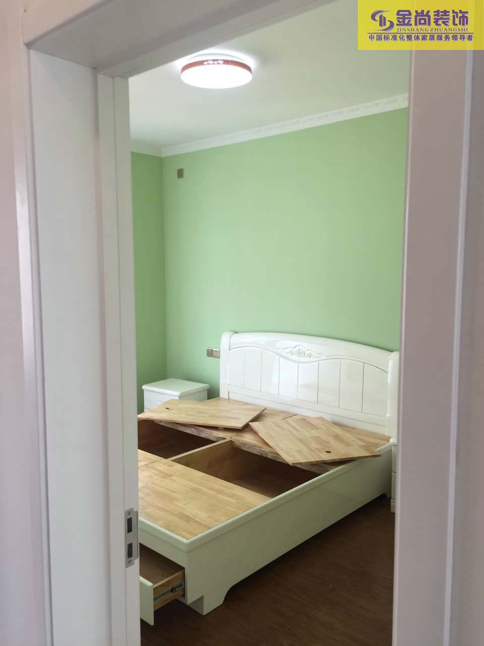 欧式 三居 实景图 卧室图片来自太原金尚装饰王卓娅在太铁佳苑-简欧风格-三室的分享