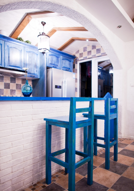 卧室图片来自四川岚庭装饰工程有限公司在180平地中海蓝色风情的分享