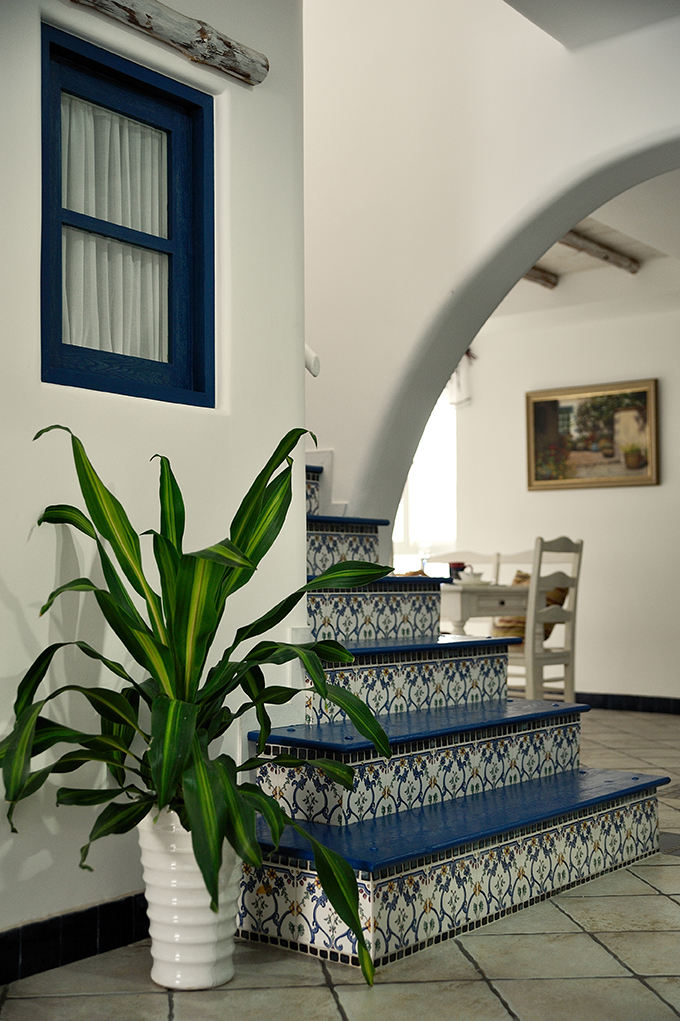 楼梯图片来自上海本意空间建筑装饰有限公司在地中海风格的分享