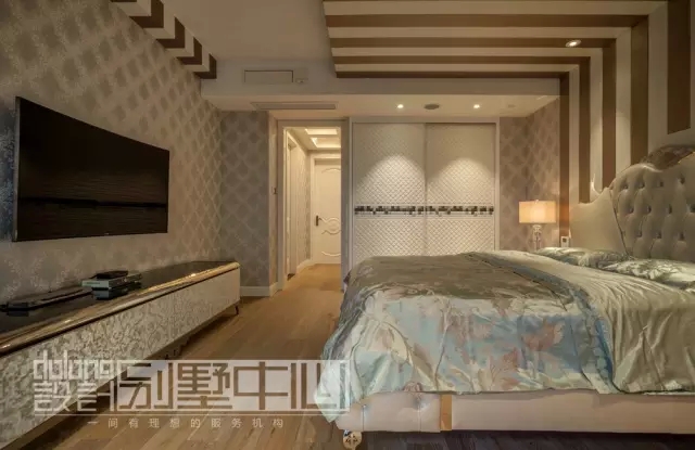 收纳 小资 后现代奢华 卧室图片来自DoLong董龙设计在御景星河的分享