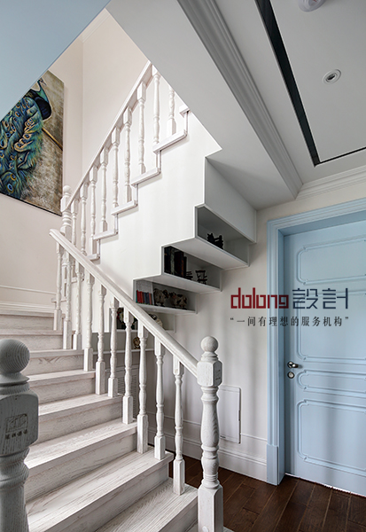 欧式 别墅 楼梯图片来自DoLong董龙设计在Colourful Life的分享