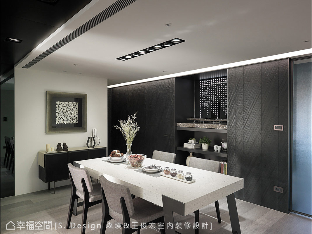简约 现代 黑白 三居 小资 80后 收纳 餐厅图片来自幸福空间在200平清新宜人的黑白现代时尚的分享
