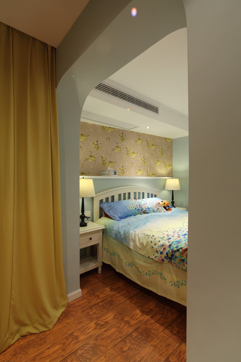 卧室图片来自四川岚庭装饰工程有限公司在混搭地中海风两室一厅的分享