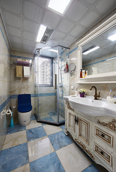 卫生间图片来自家装大管家在爱上浪漫自由 123平地中海3居室的分享