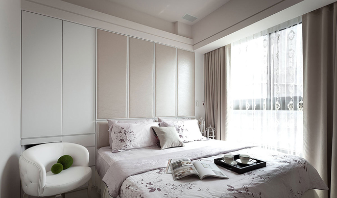 三居 卧室图片来自四川岚庭装饰工程有限公司在82平简约三居书房玻璃隔断接地气的分享