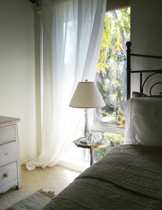 卧室图片来自四川岚庭装饰工程有限公司在整齐收纳 69平开放式小公寓的分享