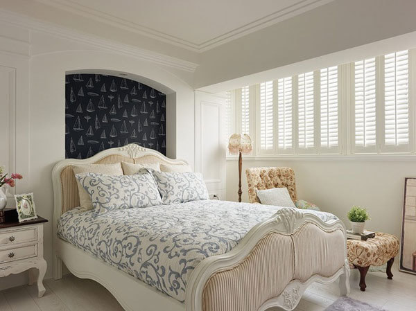 卧室图片来自四川岚庭装饰工程有限公司在地中海风蔚蓝二居室装修效果图的分享
