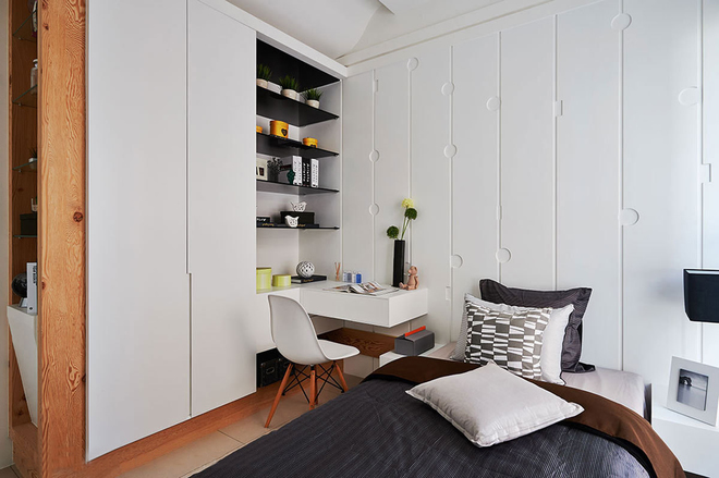 卧室图片来自四川岚庭装饰工程有限公司在流线造型里的大户型的分享