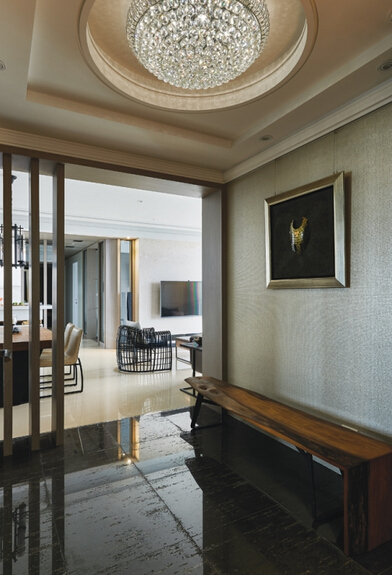 现代 小资 白领 收纳 客厅图片来自武汉实创装饰在现代风纯水岸东湖162平美居的分享