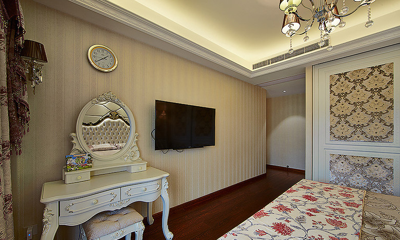 卧室图片来自家装大管家在温馨而不炫耀 120平低奢欧式3居的分享