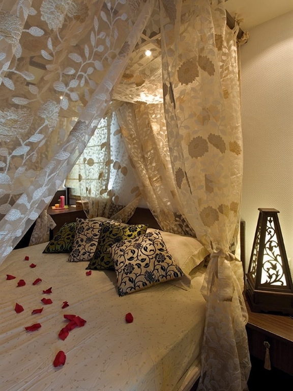 卧室图片来自四川岚庭装饰工程有限公司在67平米异国风情两室两厅的分享