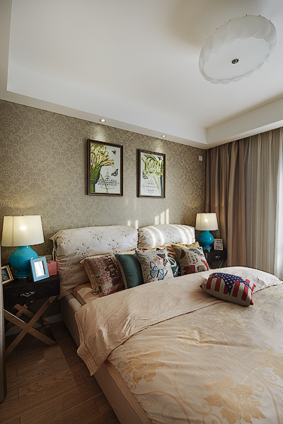 卧室图片来自四川岚庭装饰工程有限公司在90平米现代美式混搭三室两厅的分享