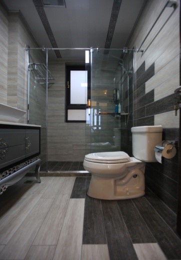 简约 美式 卫浴图片来自大金家用中央空调在美式简约家用中央空调装修案例的分享