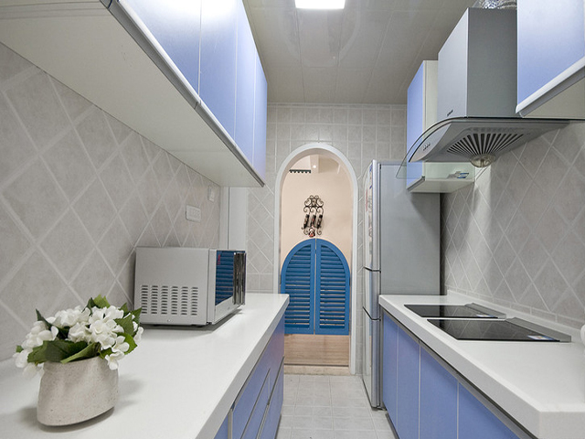 厨房图片来自四川岚庭装饰工程有限公司在浅色系浪漫地中海一居室的分享