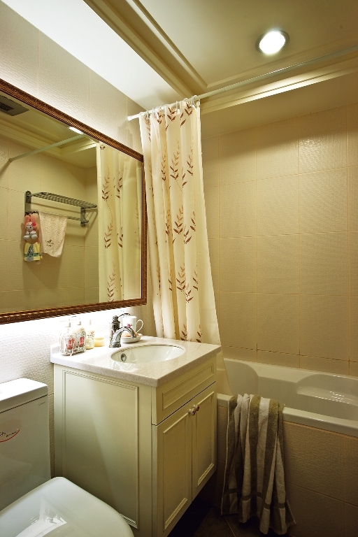 卫生间图片来自四川岚庭装饰工程有限公司在102平米唯美乡村古典家居的分享