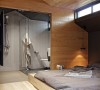 设计师Denis Svirid设计的小空间Loft

七九八零室内设计分享