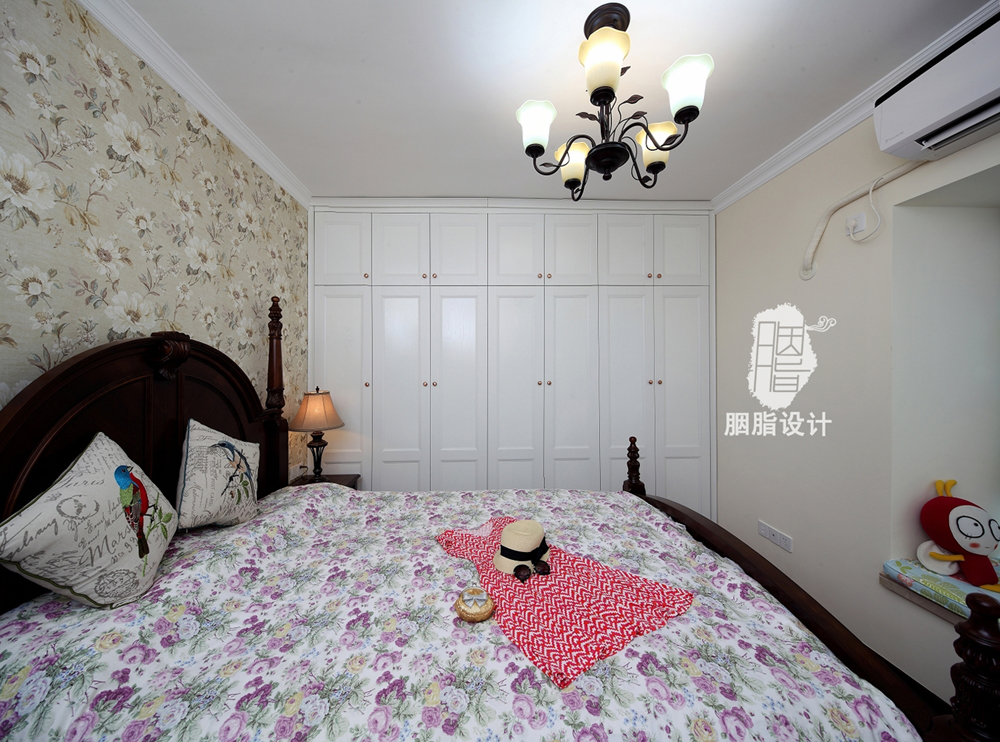 混搭 地中海风格 胭脂赖 胭脂设计 卧室图片来自设计师胭脂在84平悠悠小家+实用多功能区的分享