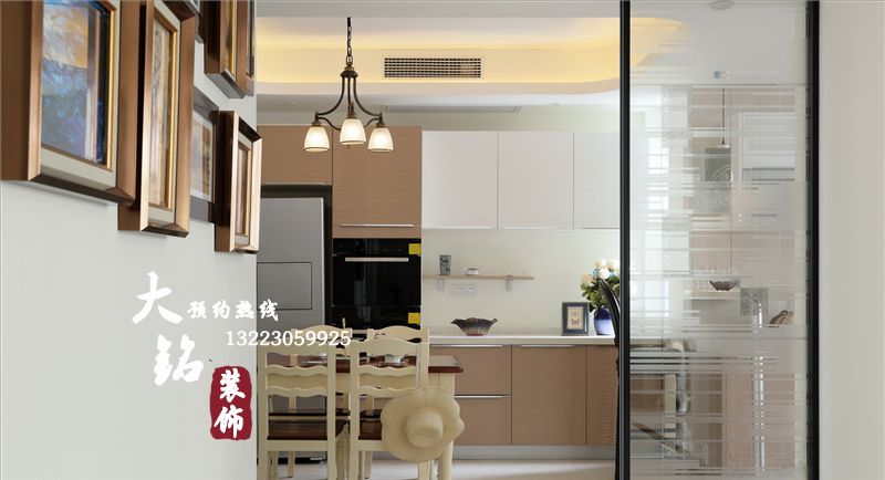 三居 白领 小资 白色设计 餐厅图片来自郑州大铭装饰设计机构在140平米三居室新古典风格设计的分享