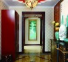 若把房屋比作一条龙的话，门厅既为龙之首，是最能体现房屋主人品味与性格的空间。中国传统雕花草龙门框装修造型。