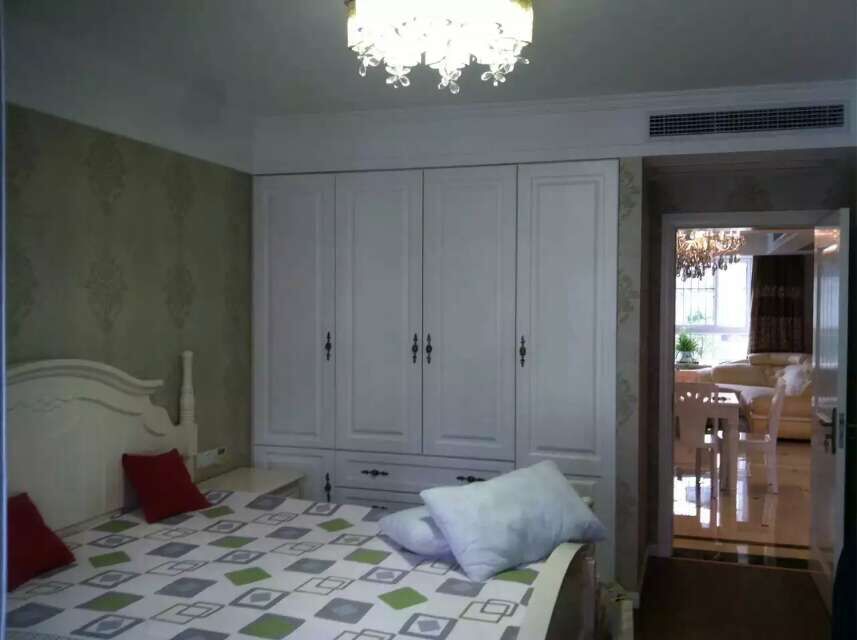 简欧 三居 装修 家装 复地新都 卧室图片来自南京实创装饰夏雨荷在复地新都130平简欧风实景案例的分享