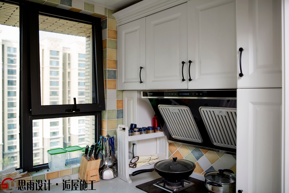 厨房图片来自思雨易居设计-包国俊在《雅致如歌》76平现代美式风的分享