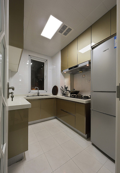 厨房图片来自家装大管家在温馨舒适 85平都市阳光现代两居的分享