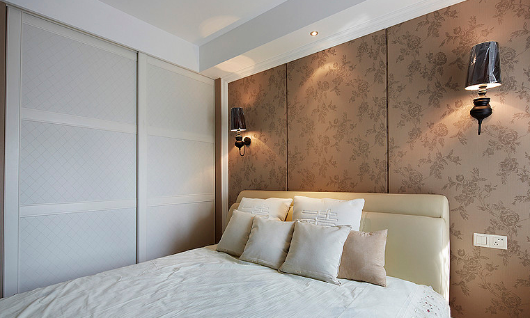 二居 简约 80后 小资 白领 卧室图片来自武汉实创装饰在恬静优雅 88平清新之居的分享