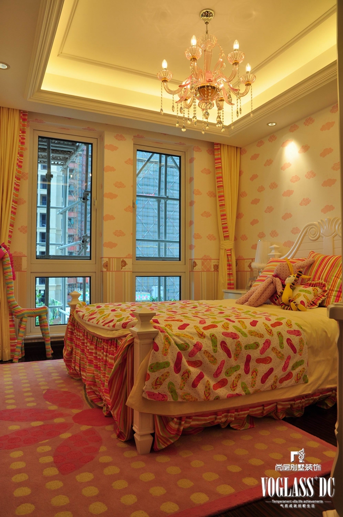卧室图片来自成都尚层别墅装饰装修公司在欧式风格作品的分享