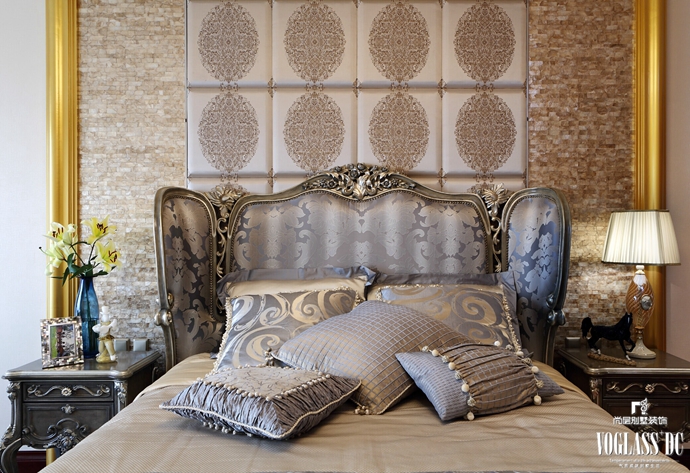 卧室图片来自成都尚层别墅装饰装修公司在法式风格作品的分享
