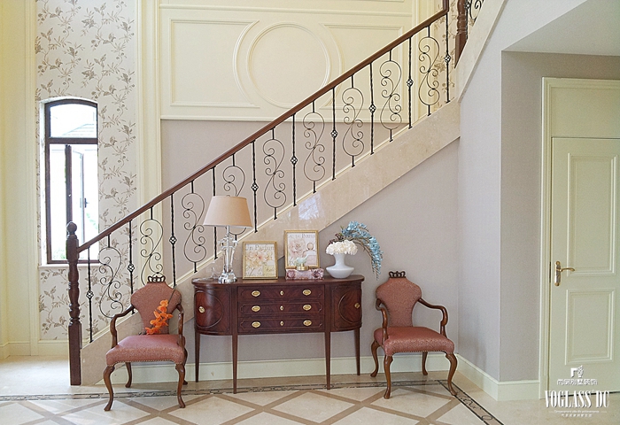 楼梯图片来自成都尚层别墅装饰装修公司在法式田园风格的分享