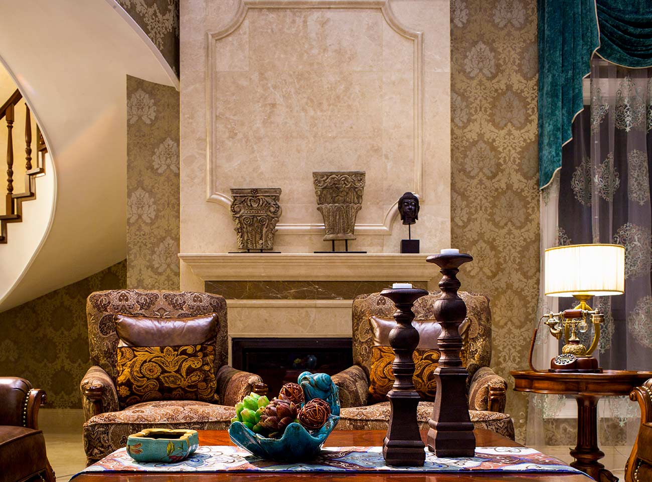 欧式古典 豪华 奢侈 高级住宅 别墅 客厅图片来自武汉东易日盛在保利十二橡树—欧式古典—侯运华的分享