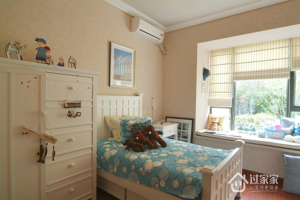 现代 三居 旧房改造 白领 收纳 卧室图片来自过家家装饰在现代风三居文艺范的分享