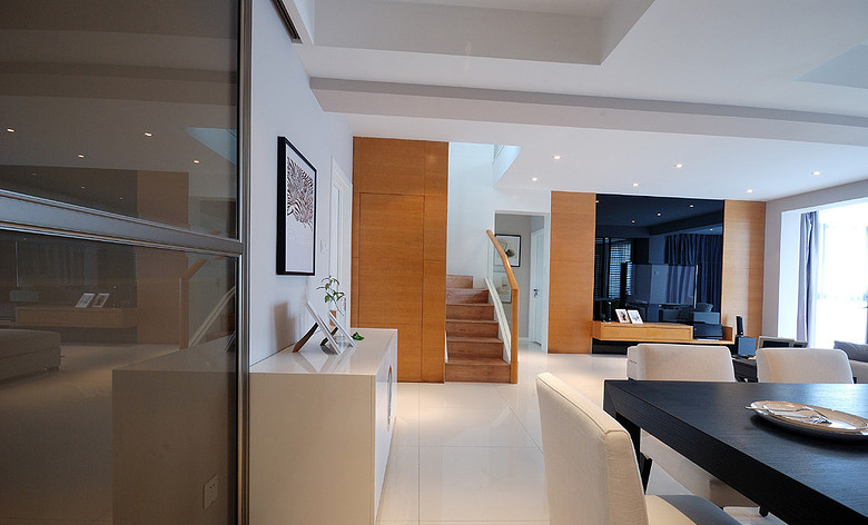 客厅图片来自家装大管家在写意人生 190平现代简约舒适空间的分享
