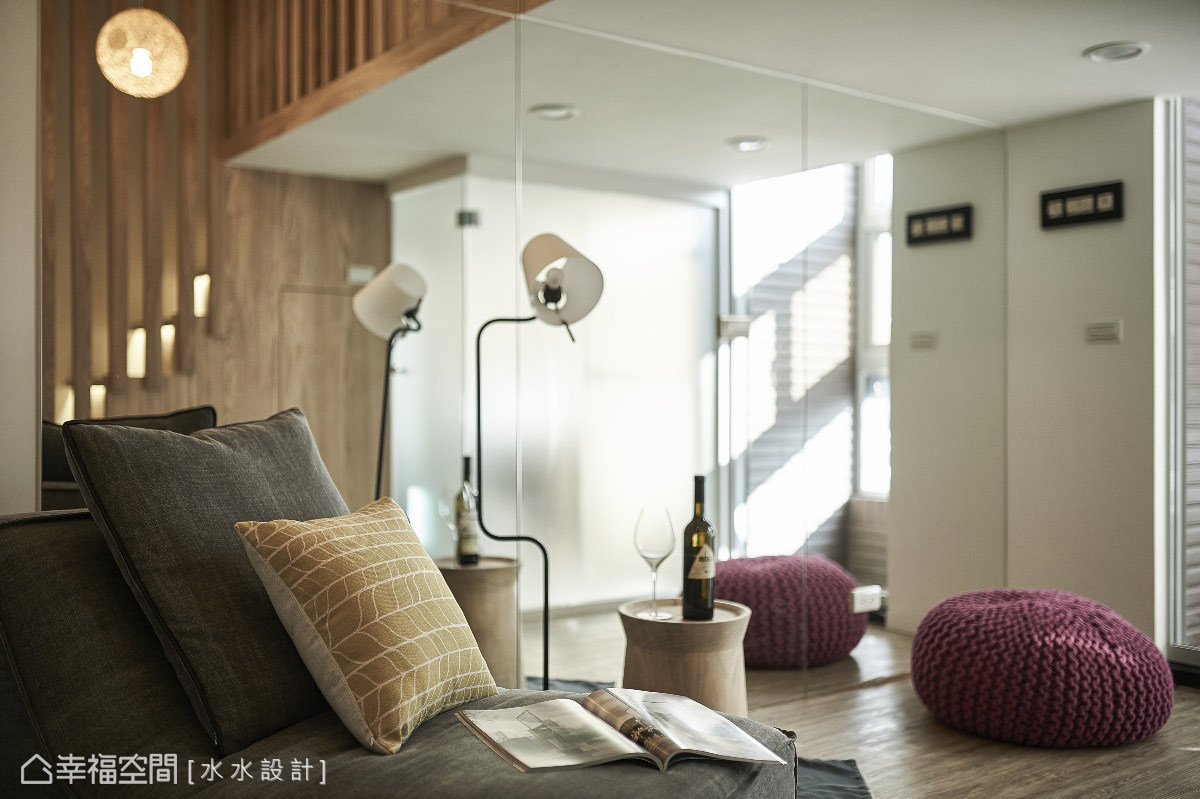 一居 复式 禅风 小户型 收纳 简约 客厅图片来自幸福空间在17平打造日系暖暖微型公寓的分享