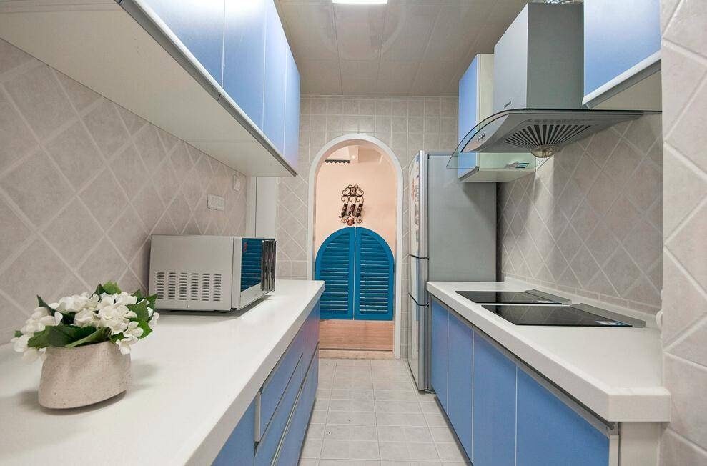 三居 旧房改造 收纳 80后 小资 别墅 地中海风格 厨房图片来自上海实创-装修设计效果图在【实创装饰80平纯美地中海两居室的分享