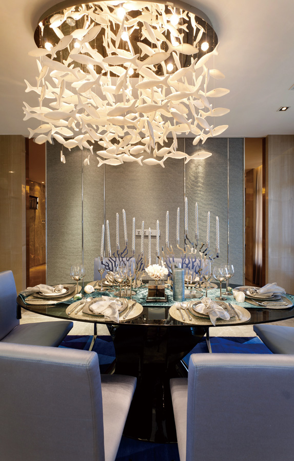 简约 现代 公寓 餐厅图片来自紫禁尚品国际装饰小孔在现代简约亦庄金茂悦案例的分享
