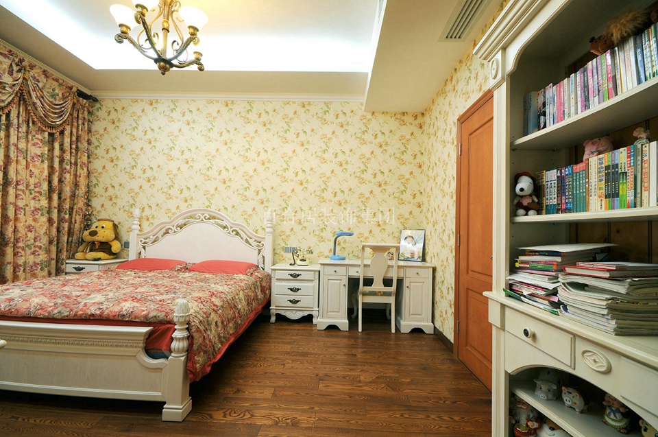 四居室 跃层 美式 田园 卧室图片来自装修早知道-在美式田园-自然法则的分享