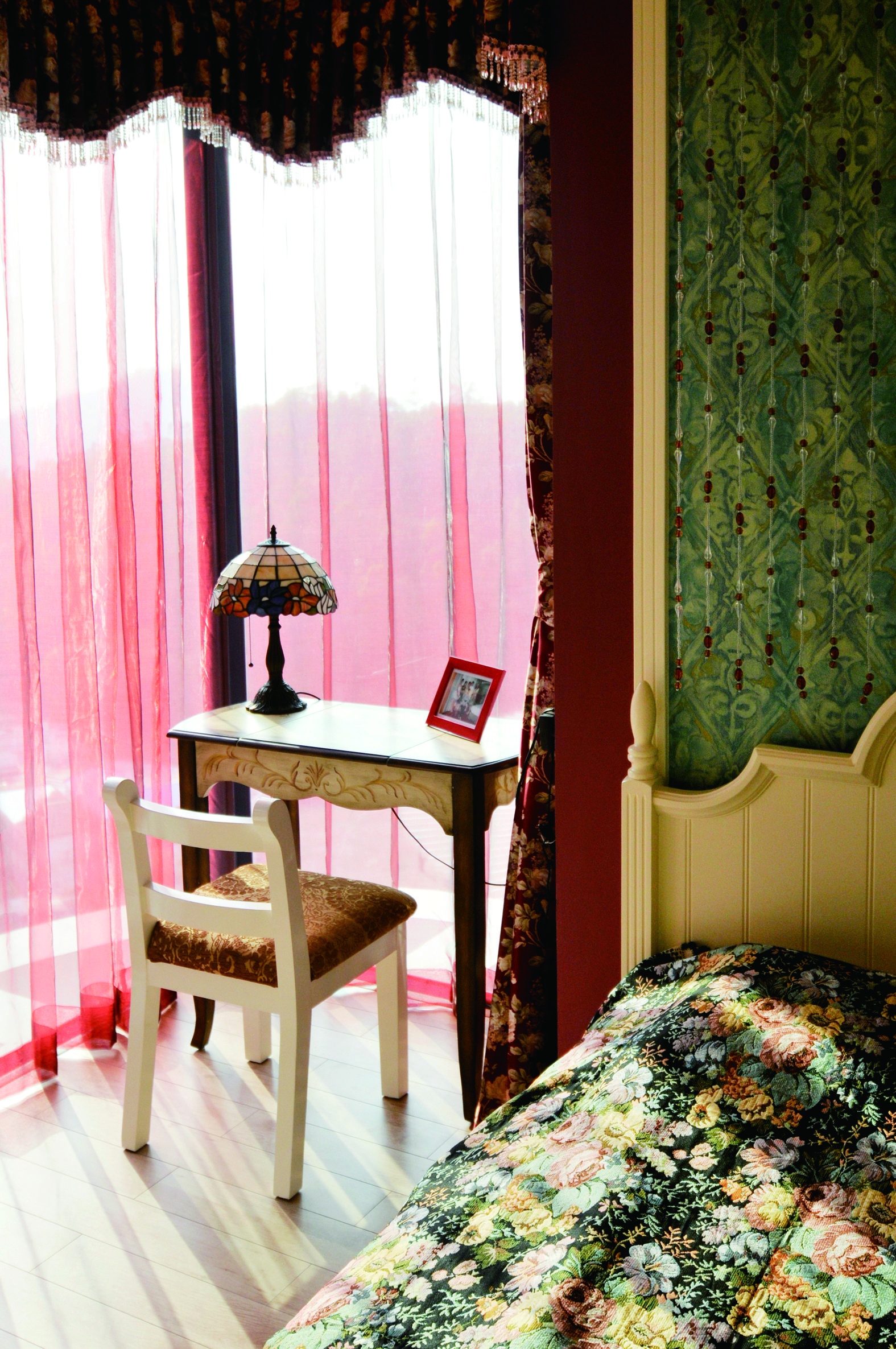 卧室图片来自沪上名家装饰在马赛克的田园风的分享