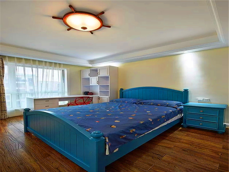现代简美 美式 三居 小资 客厅 大户型装修 儿童房图片来自沙漠雪雨在139平蓝色调现代简美三居室之家的分享