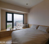窗边的卧榻也是收纳空间，可让屋主靠窗饱览明媚风景，享受舒适采光。