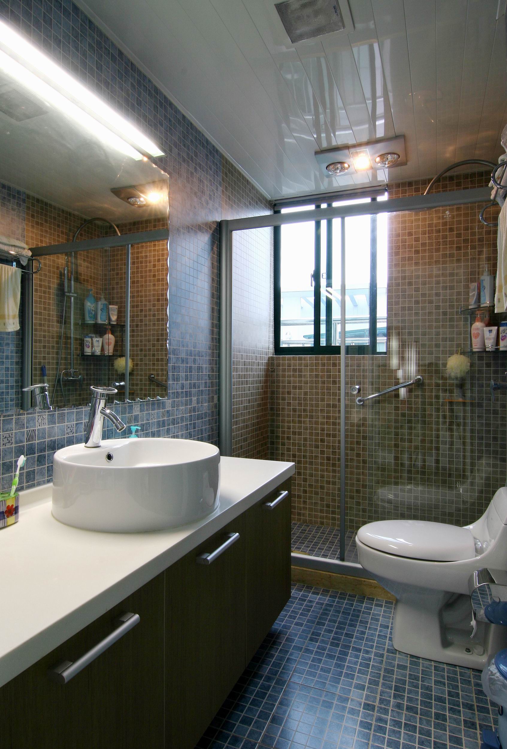 公寓 中式 卫生间图片来自紫禁尚品国际装饰小孔在中式风格华贸城案例的分享
