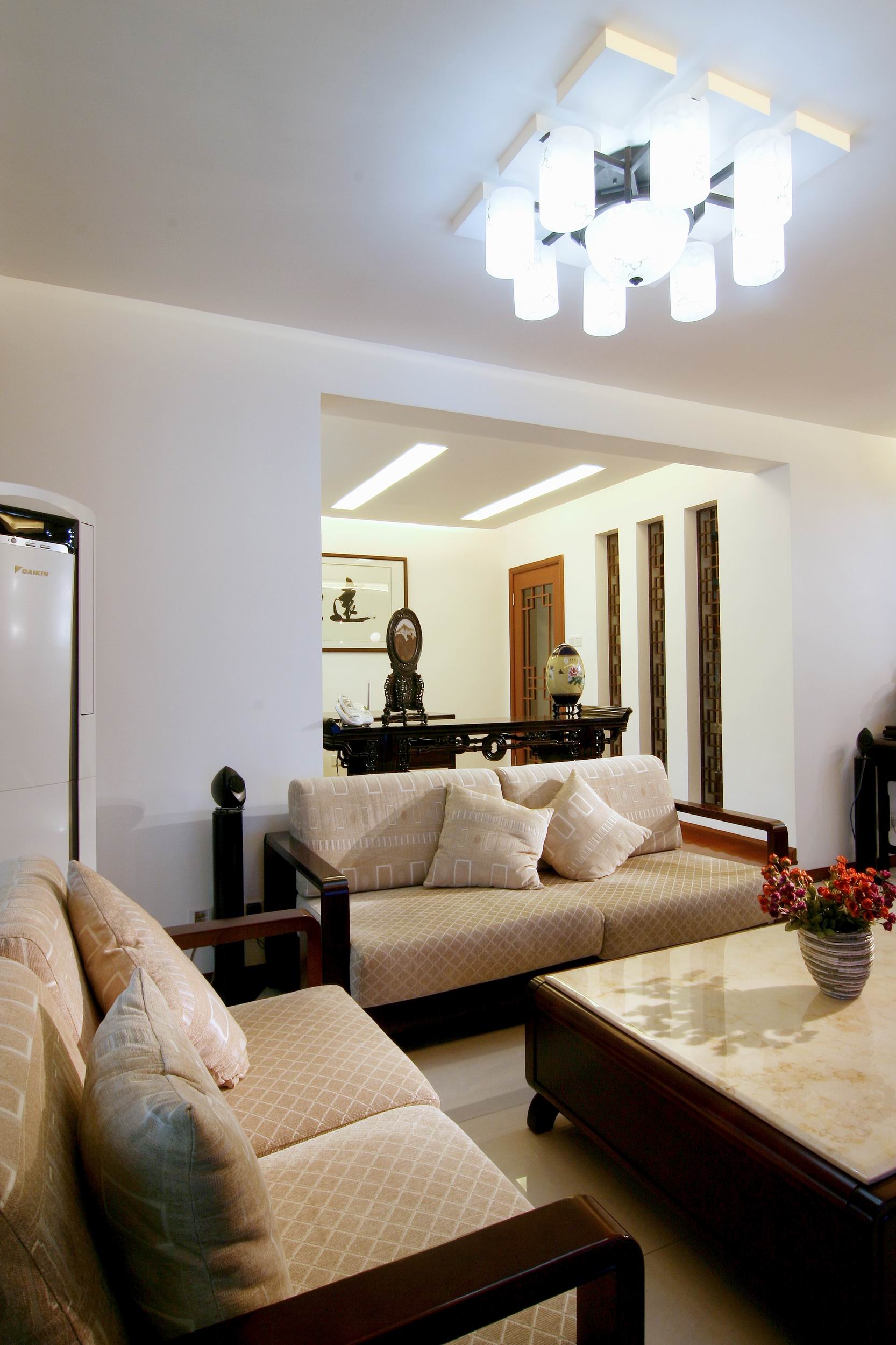 公寓 中式 客厅图片来自紫禁尚品国际装饰小孔在中式风格华贸城案例的分享