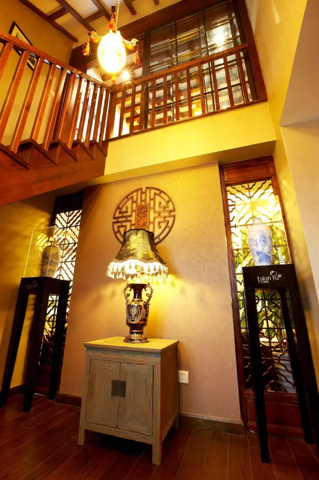 中式风格 180平米 美家堂装饰 收纳 复式公寓 楼梯图片来自美家堂装饰小刘在龙湖北城天街--醉在茶乡梦的分享