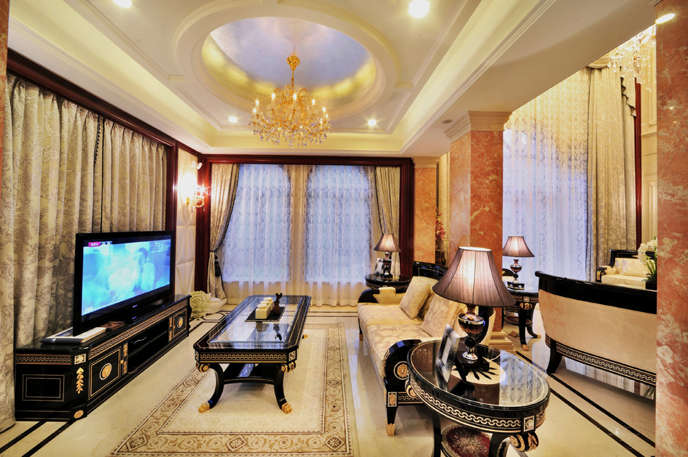 欧式 公寓 客厅图片来自紫禁尚品国际装饰小孔在欧式风格首创天禧案例的分享