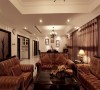 客厅全貌，沙发选用欧式沙发风格。