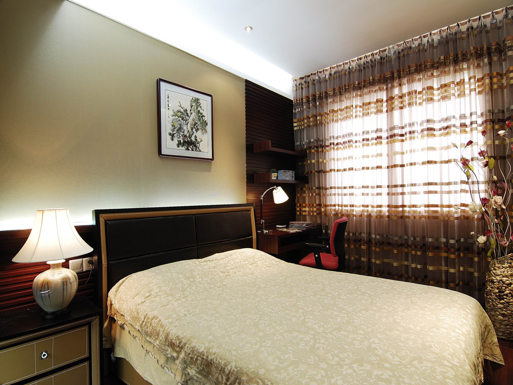 新中式 三居 卧室图片来自成都创新思维装饰工程有限公司在97平米新中式的分享