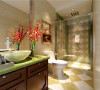 卫生间采用现代和中式混搭，使整个空间显得简洁，明亮。
