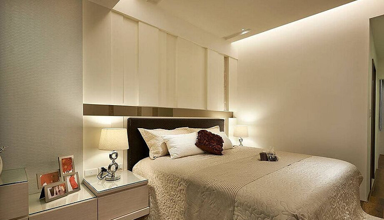 卧室图片来自家装大管家在英伦情怀显雅致 93平现代风空间的分享