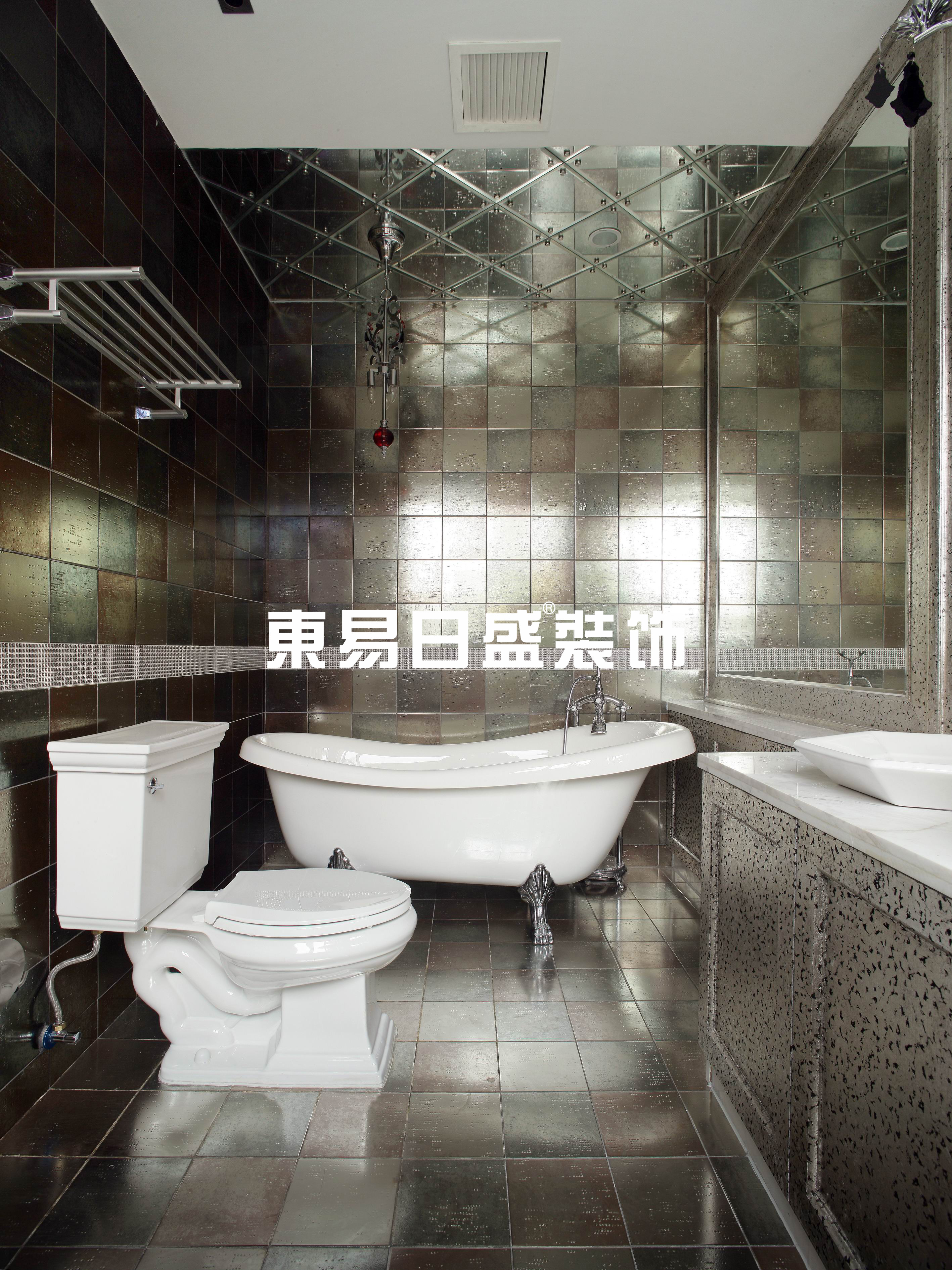 后奢华 白领 卫生间图片来自武汉东易日盛在澜桥公馆-后奢华-文奇的分享