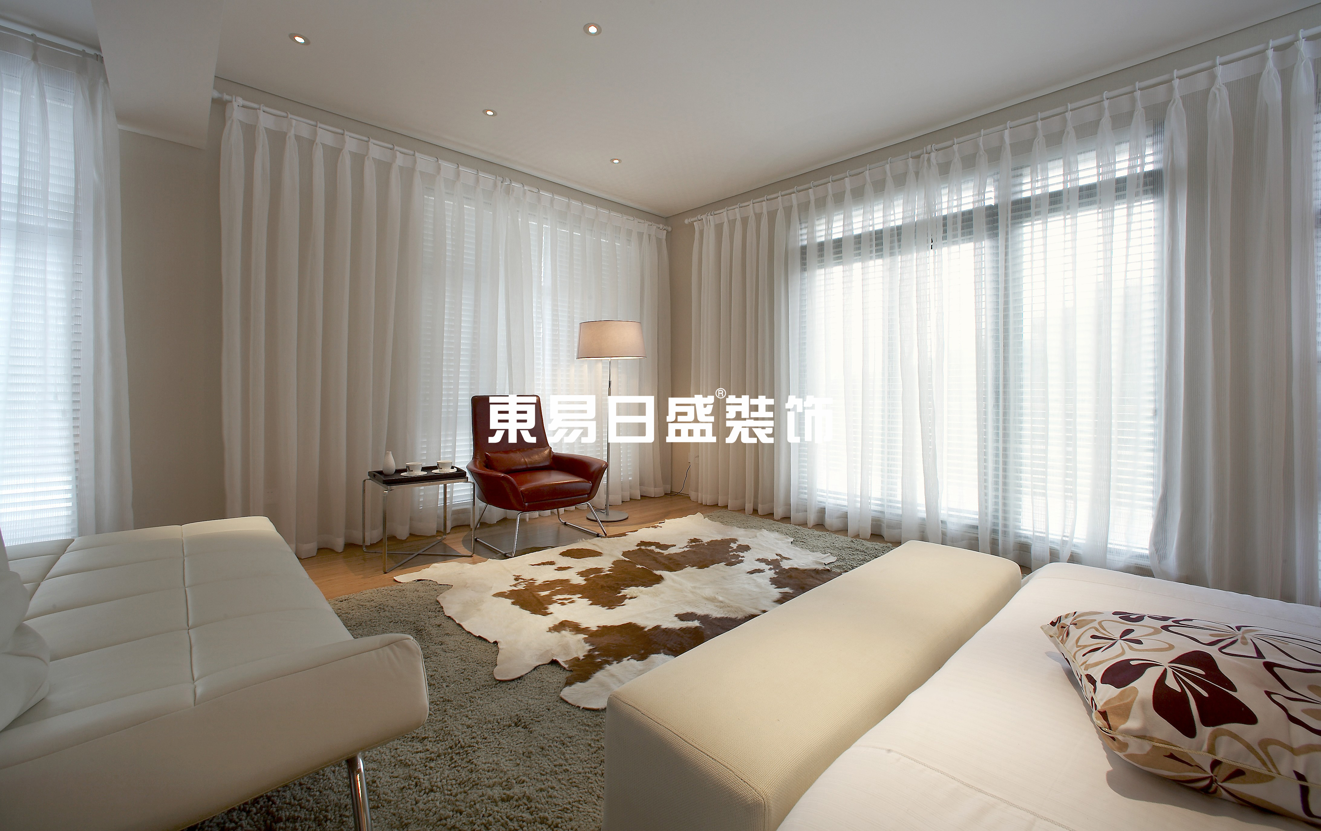 简约 别墅 卧室图片来自武汉东易日盛在万科高尔夫-现代简约-李麟的分享